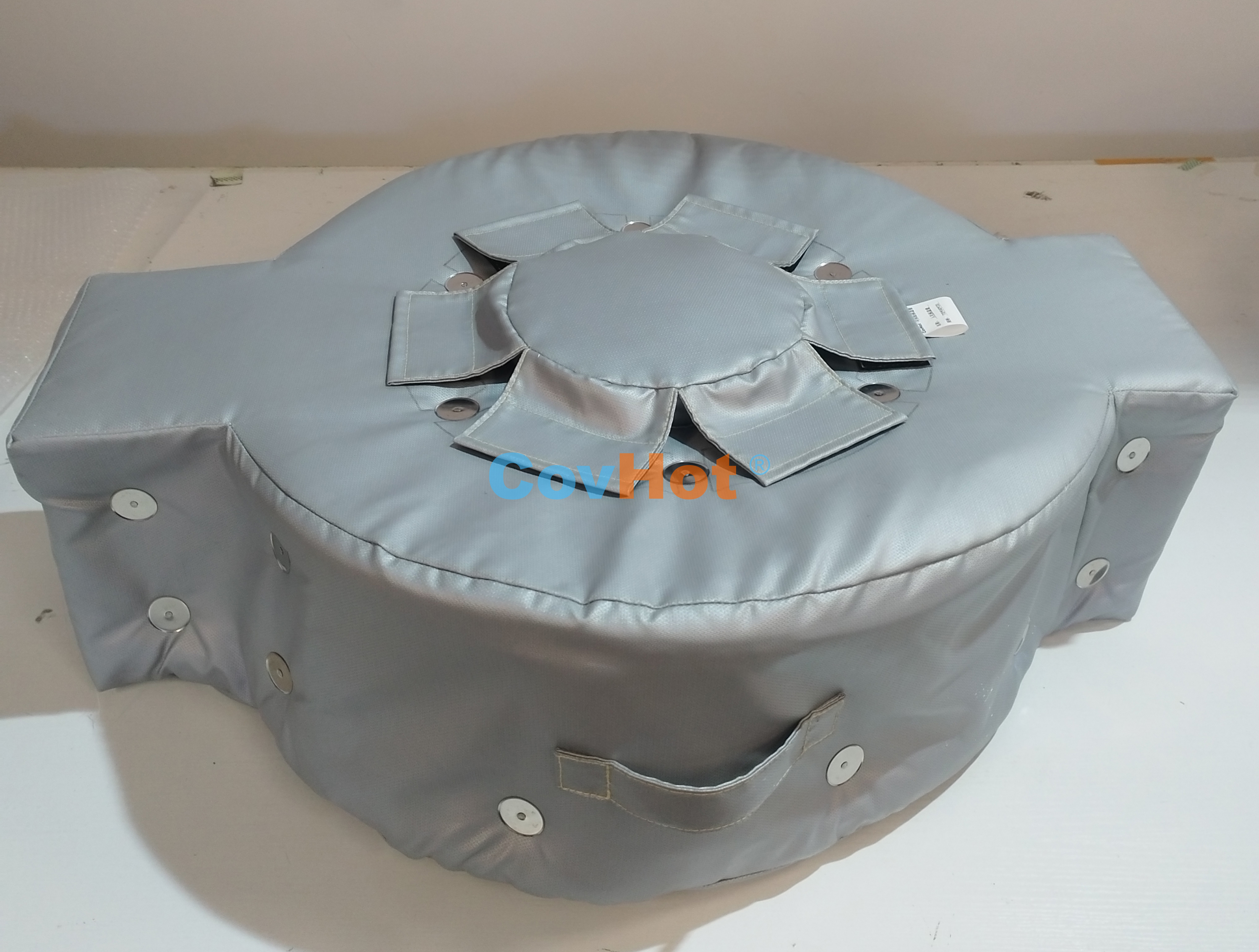 人孔<a href=http://m.ltty168.cn/e/tags/?tagname=%E4%BF%9D%E6%B8%A9%E9%9A%94%E7%83%AD target=_blank class=infotextkey>保溫隔熱</a>,可拆卸工業(yè)<a href=http://m.ltty168.cn/e/tags/?tagname=%E8%AE%BE%E5%A4%87%E4%BF%9D%E6%B8%A9 target=_blank class=infotextkey>設備保溫</a>套